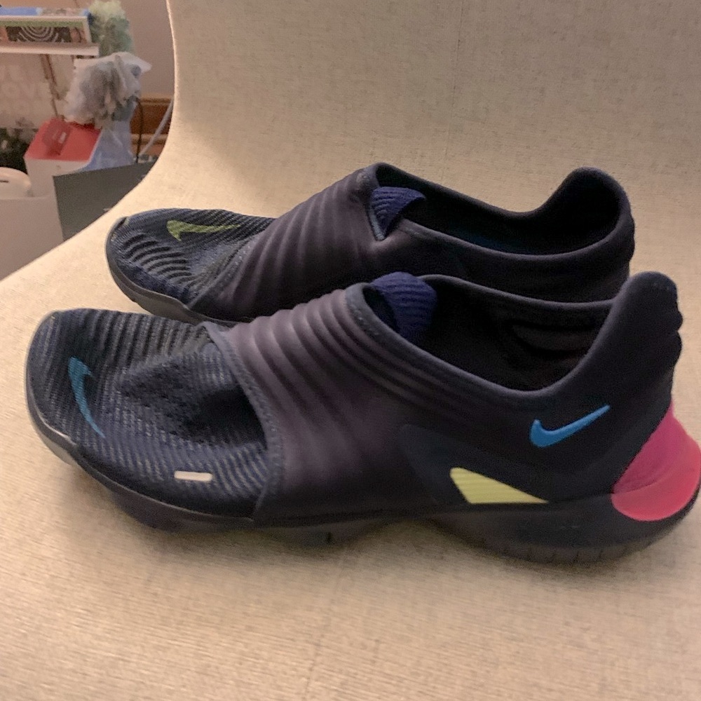 Like New Mens Nike Free RN Flyknit 3.0